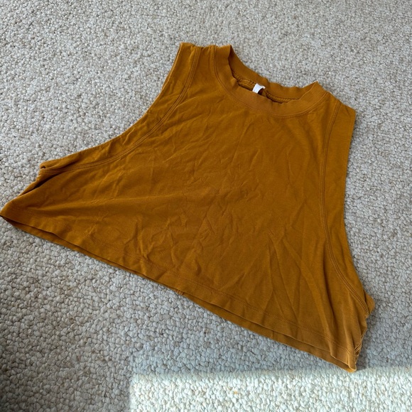 lululemon athletica Tops - LULULEMON cropped tank size 8